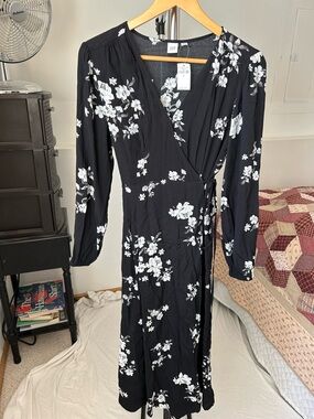 Gap Long Sleeve Midi Wrap Dress Black Floral NWT Medium